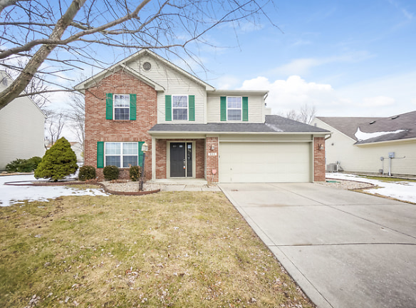6314 Whitaker Farms Dr - Indianapolis, IN