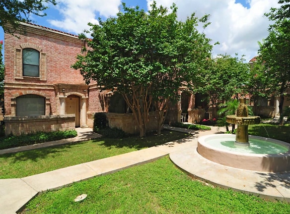 Tuscany Luxury Townhomes - Laredo, TX