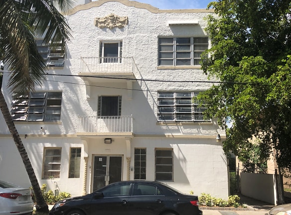 Villa Gladys Apartments Elevator Line - Miami, FL