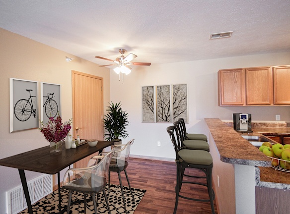 Deer Park Apartments - Council Bluffs, IA