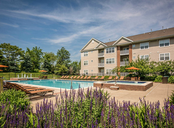 The Highlands At South Plainfield Apartments - South Plainfield, NJ