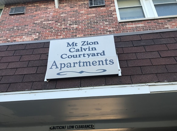 Mt Zioncalvin Courtyard Apts Apartments - Milwaukee, WI