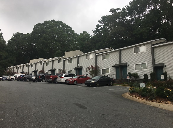 Pinehurst Apartments - Marietta, GA