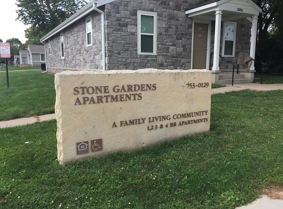 Stone Gardens Apartments - Burlington, IA