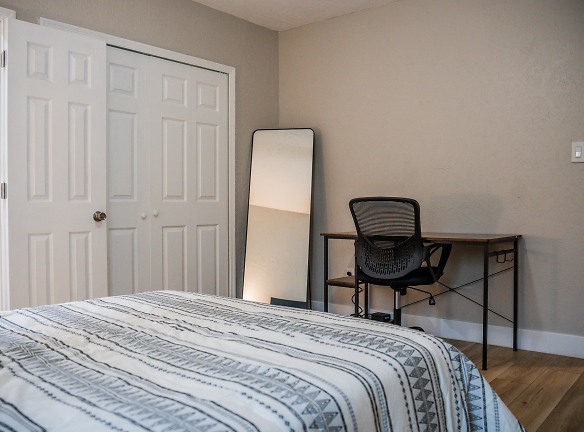 Room For Rent - Maitland, FL