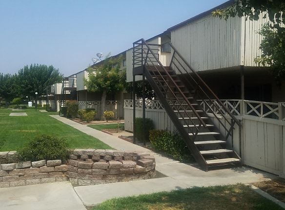Canal Farm Garden Apts Apartments - Los Banos, CA