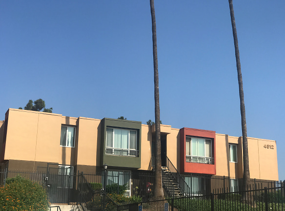 Sea Breeze Gardens Apartments - San Diego, CA
