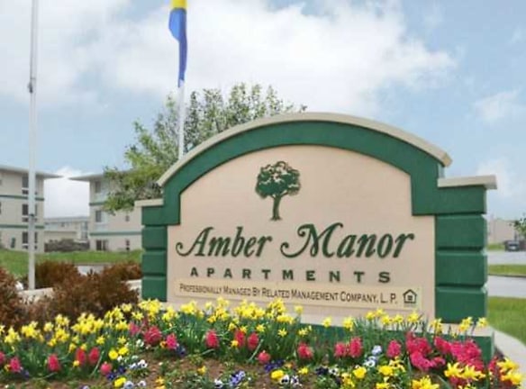 Amber Manor - Dekalb, IL