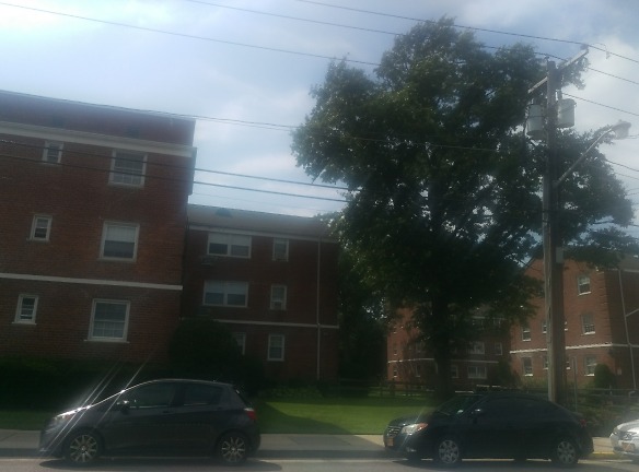 Maple Tree Apts Apartments - Patchogue, NY