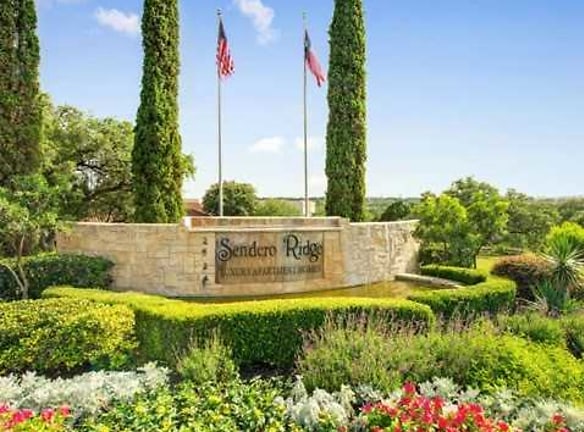 Sendero Ridge Apartment Homes - San Antonio, TX
