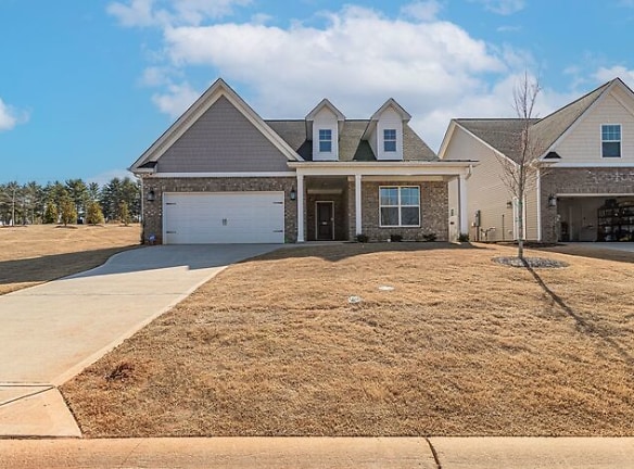 501 Clairbrook Ct - Greer, SC