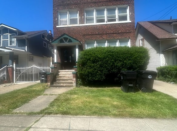 2174 W 103rd St unit 1 - Cleveland, OH