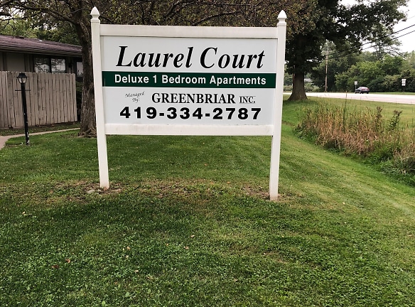 Laurel Court Apartments - Fremont, OH