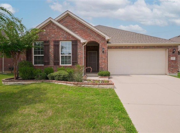 2697 Twin Point Dr - The Colony, TX