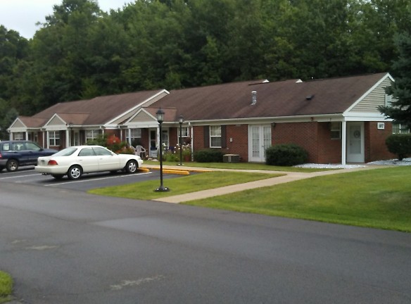 Sprucewood Commons Apartments - Slippery Rock, PA