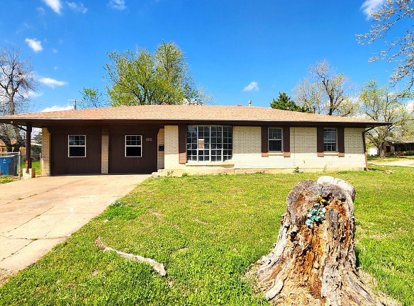 601 Royal Ave - Midwest City, OK