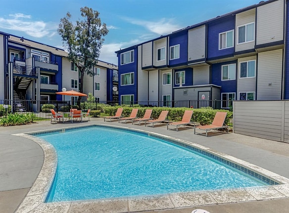 Riverhouse Apartments - Santa Ana, CA