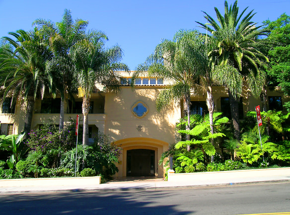 555 Barrington Avenue Apartments - Los Angeles, CA