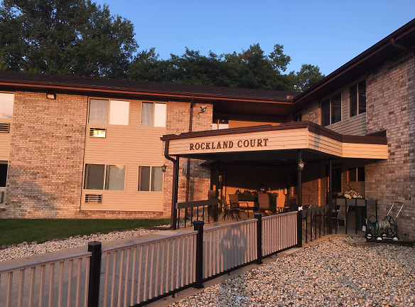 Rockland Court Apartments - Fort Atkinson, WI