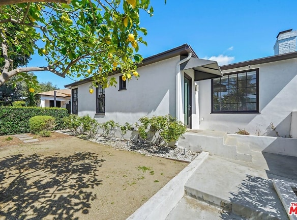 1132 Greenacre Ave - West Hollywood, CA