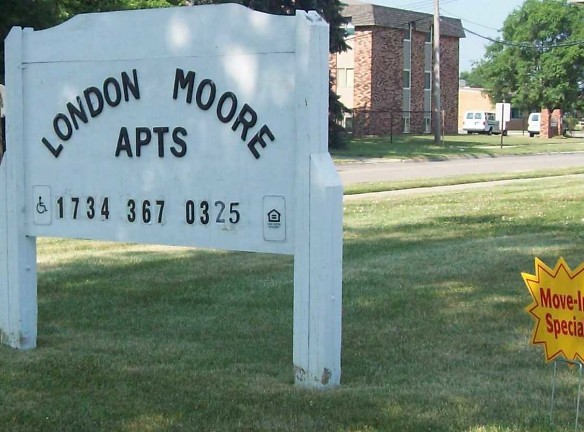 London Moore - Lincoln Park, MI