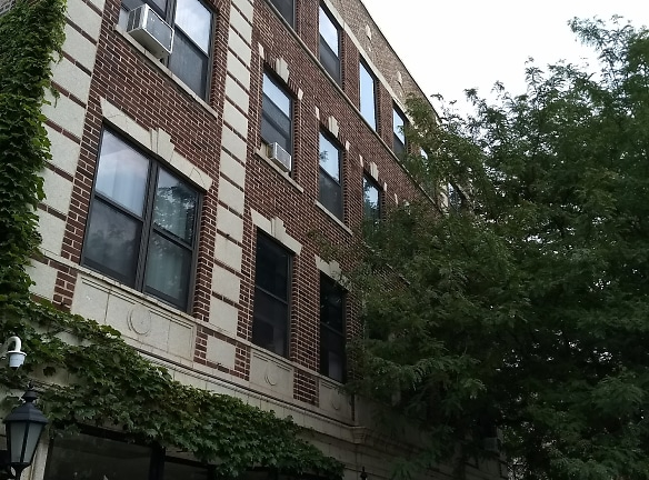 Morse Terrace Apartments - Chicago, IL
