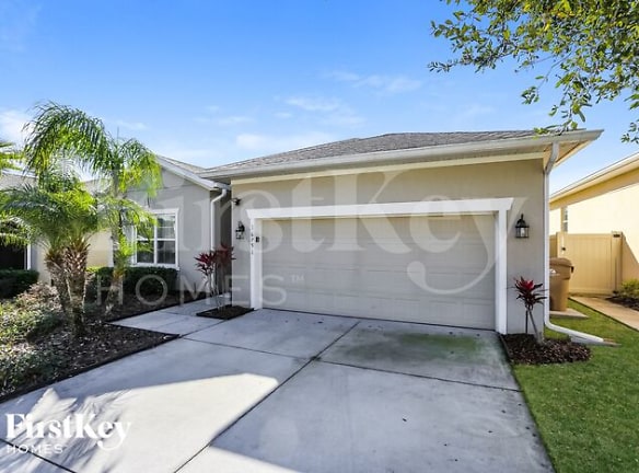 16751 Abbey Hill Ct - Clermont, FL