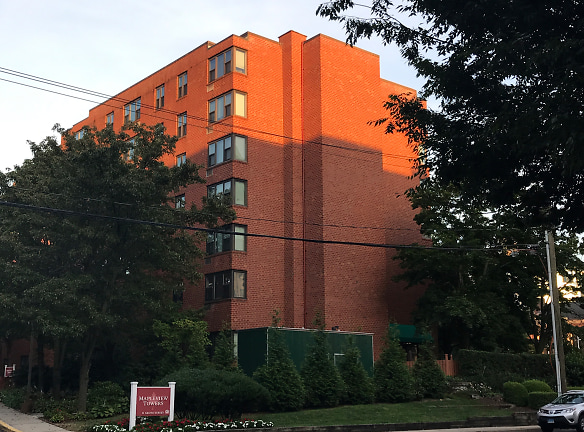 Mapleview Towers Apartments - Stamford, CT