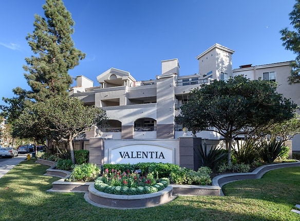 Valentia Apartments - San Diego, CA