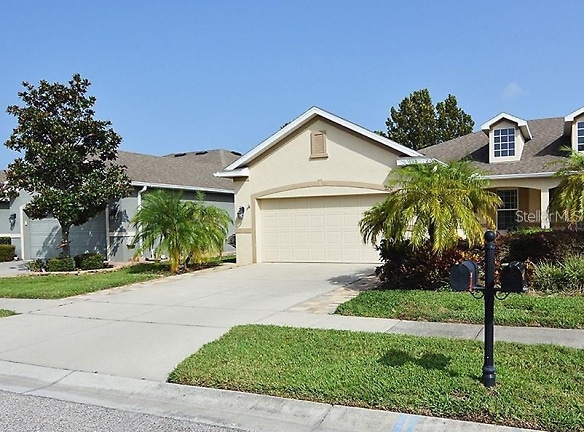2251 Parrot Fish Dr - Holiday, FL