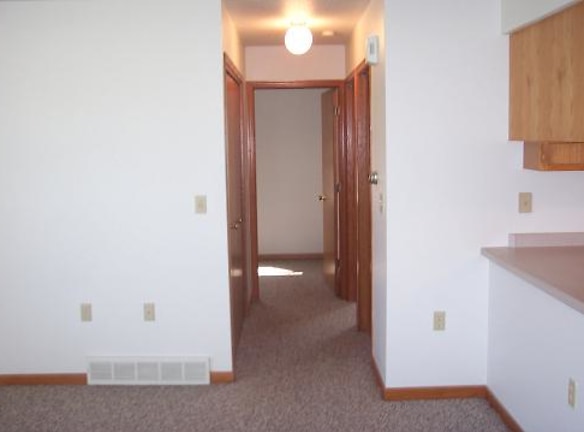 917 Mary Kay Ave unit a - Tomah, WI