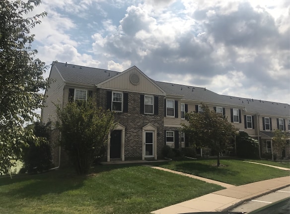 Oxford Of Blue Bell Condominium Apartments - Blue Bell, PA
