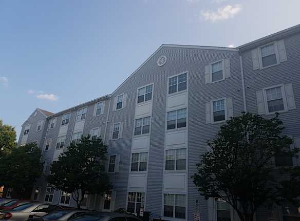 Barrington Mews Apts