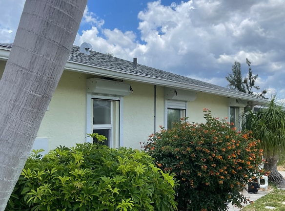 2205 SW 2nd Terrace - Cape Coral, FL
