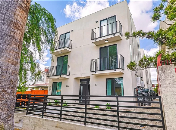 161 S Hoover St unit 161 1/2 - Los Angeles, CA