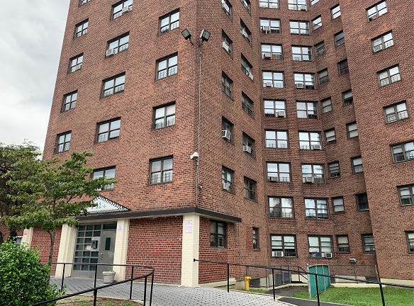 11 Fisher Court Apartments - White Plains, NY