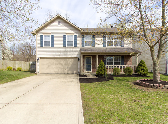 12351 Blue Sky Dr - Fishers, IN