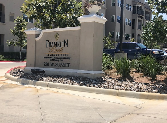 Franklin Park At Alamo Heights Apartments - San Antonio, TX