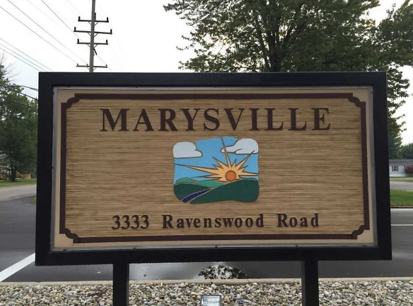 3333 Ravenswood Rd - Marysville, MI