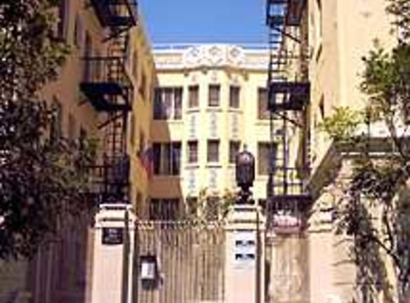 Gramercy Apartments - Los Angeles, CA