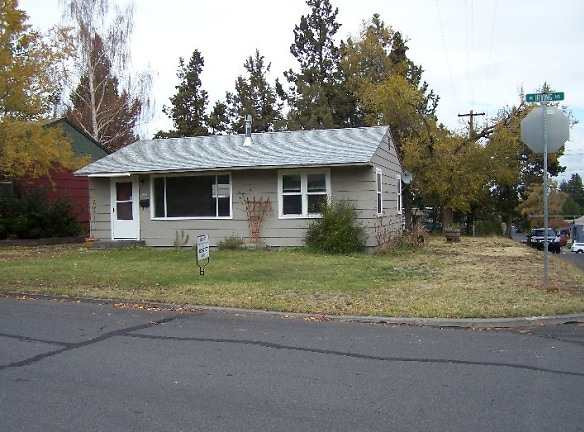 472 NE Irving Ave - Bend, OR