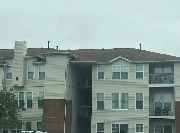Brickyard Apartments - Bloomington, IL
