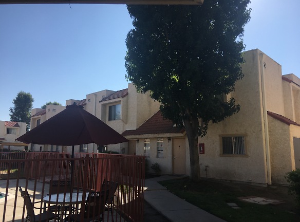 Sierra Vista Apartments - Lake Elsinore, CA