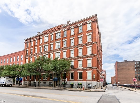 408 W St Clair Ave #405 - Cleveland, OH