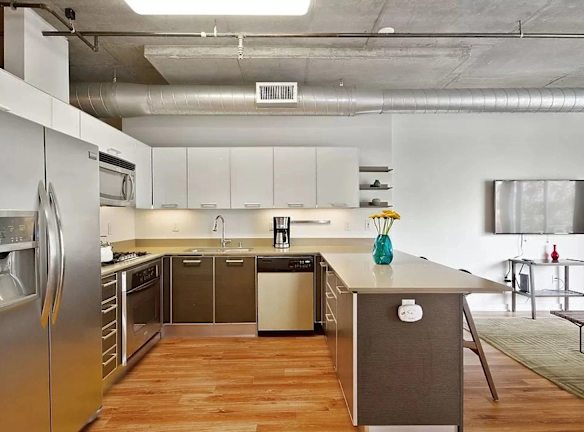 645 W 9th St unit # 226 - Los Angeles, CA