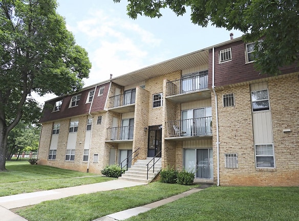 Village Of Pine Run Apartments - Windsor Mill, MD