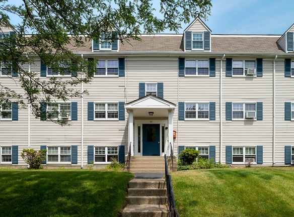Spring Hill Apartments - Plymouth, MA