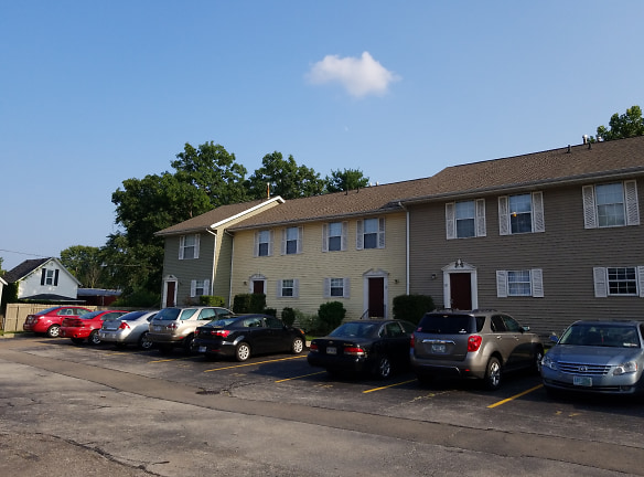 University Parallel Graduate Townhomes Apartments - South Bend, IN