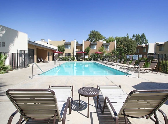 Serena Vista Apartments - Bakersfield, CA
