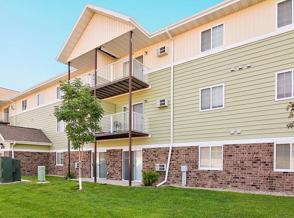 Minot Place Apartments - Minot, ND